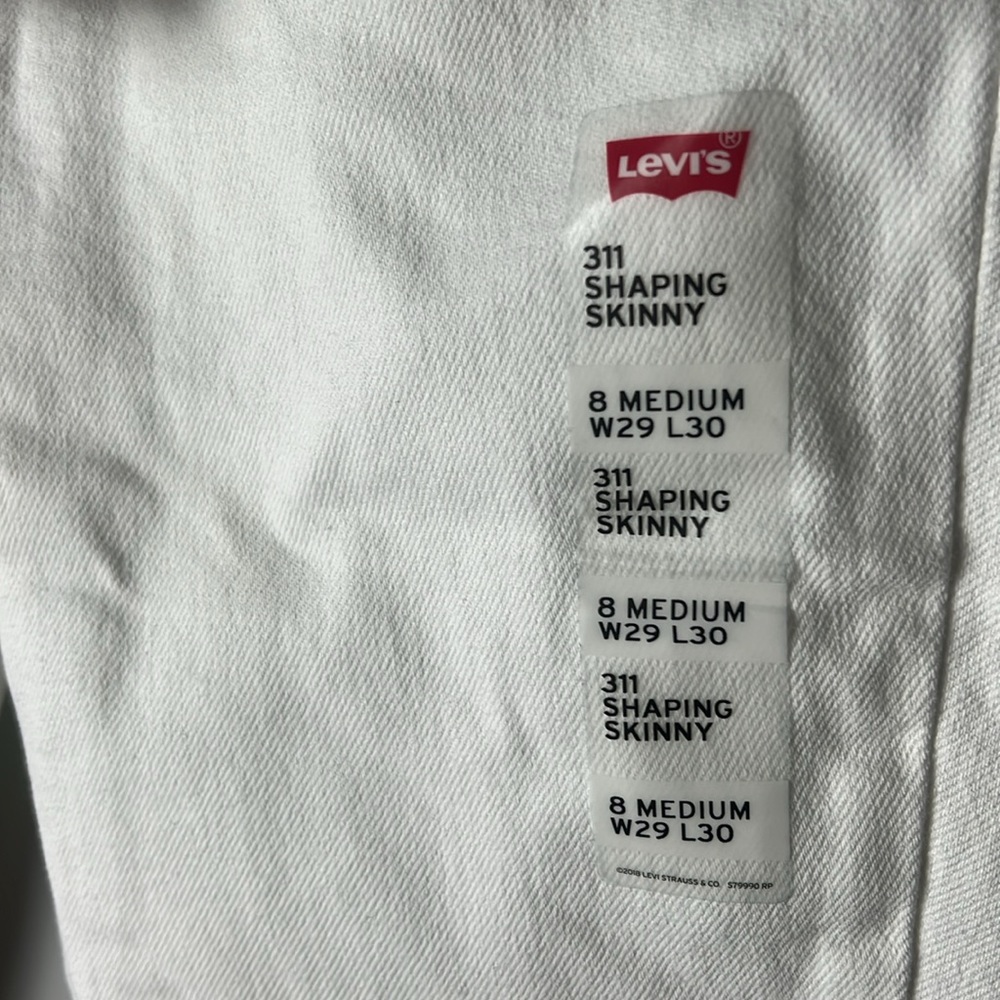 NWT — Levi’s: Levi Strauss & Co. Denim Mid-Rise Shaping Skinny Jeans in White - Picture 5 of 7